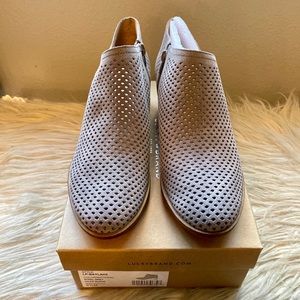 NEW Lucky Brand Baylah Gray Perforated Boot 9 1/2